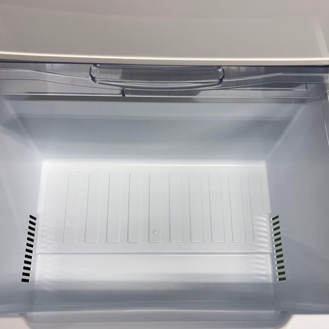 891 三菱　未使用品　冷蔵庫　大型　3ドア　300L強 右開き　保証付　関東圏