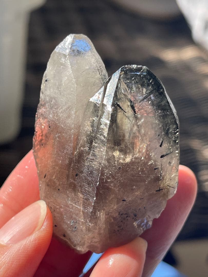 在庫整理特価 ベトナム産 ・スモーキークォーツ トルマリン入り結晶37点セット