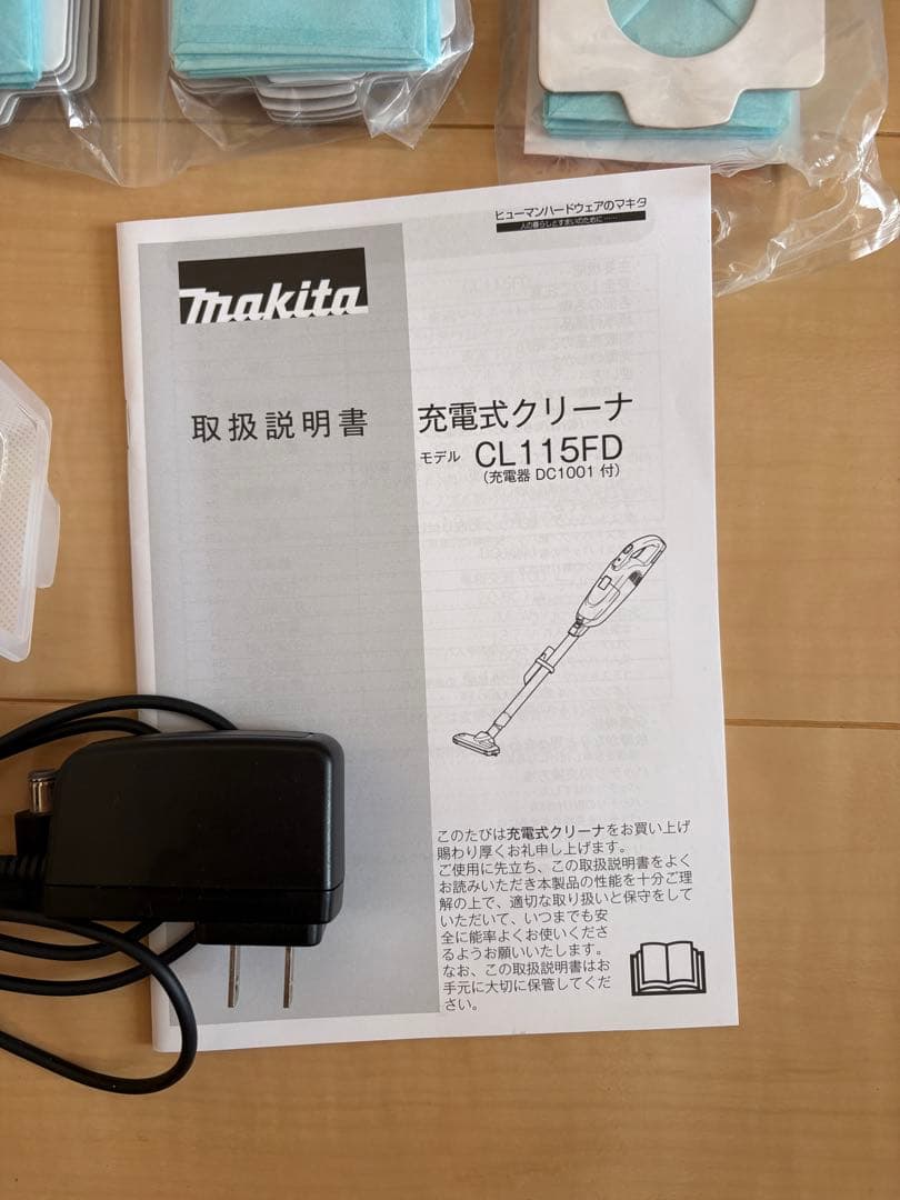 マキタ　makita 充電式クリーナー　CL115FD ピンク