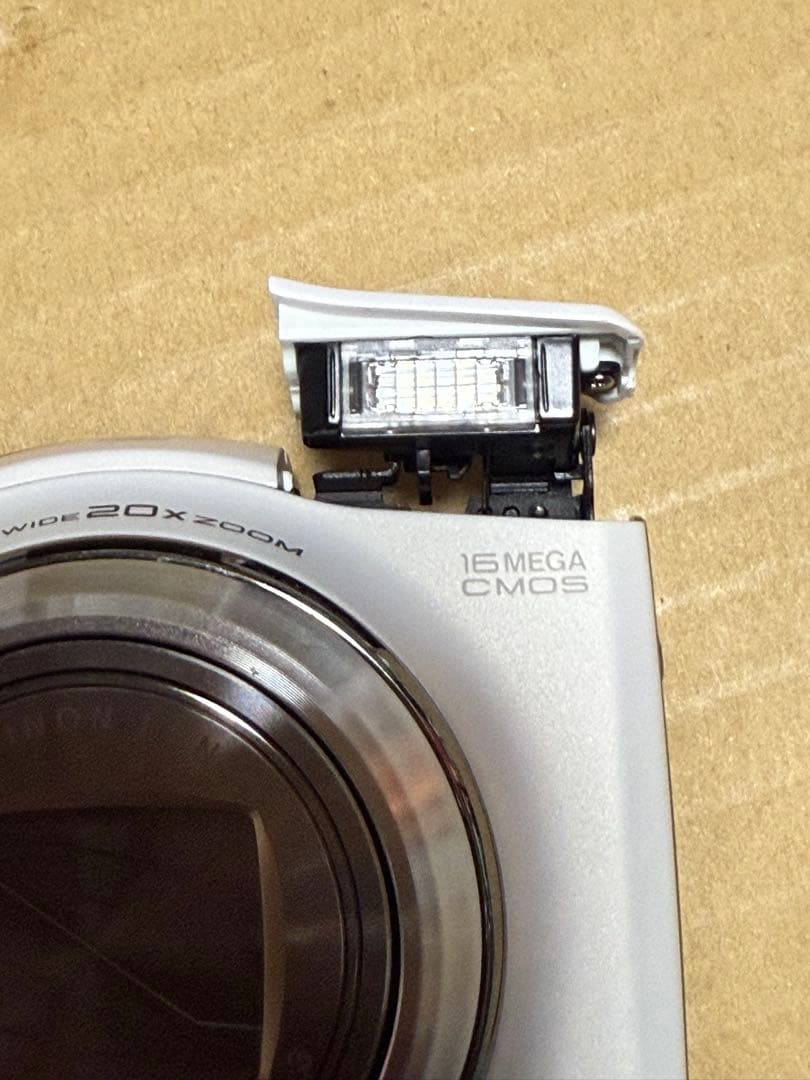 フジフィルム FUJIFILM ファインピクス F800EXR ホワイト
