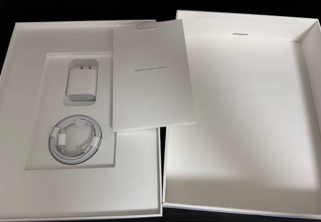 iPad Air 13-inch (M3) 完品