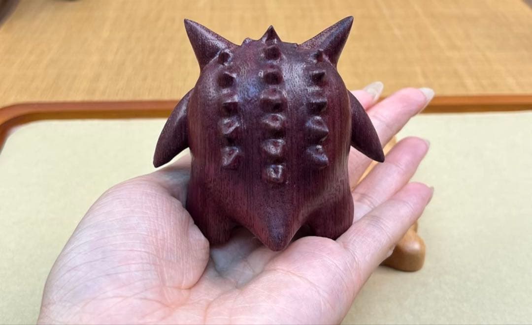 彫刻　木彫　置物　ゲンガー