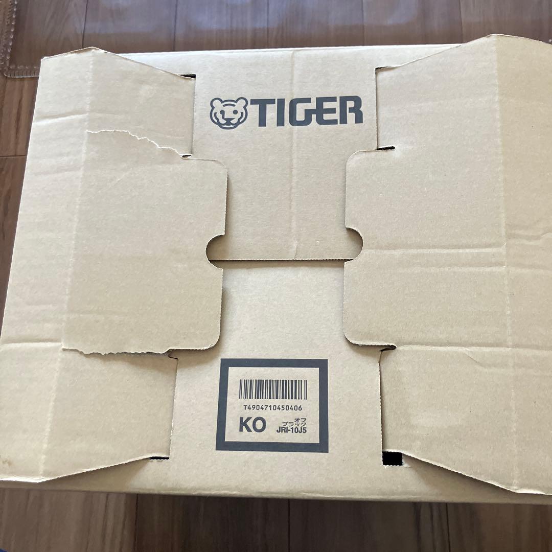 TIGER 炊飯器 型番：JPC-A100（1.0L / 5.5合）2017年製