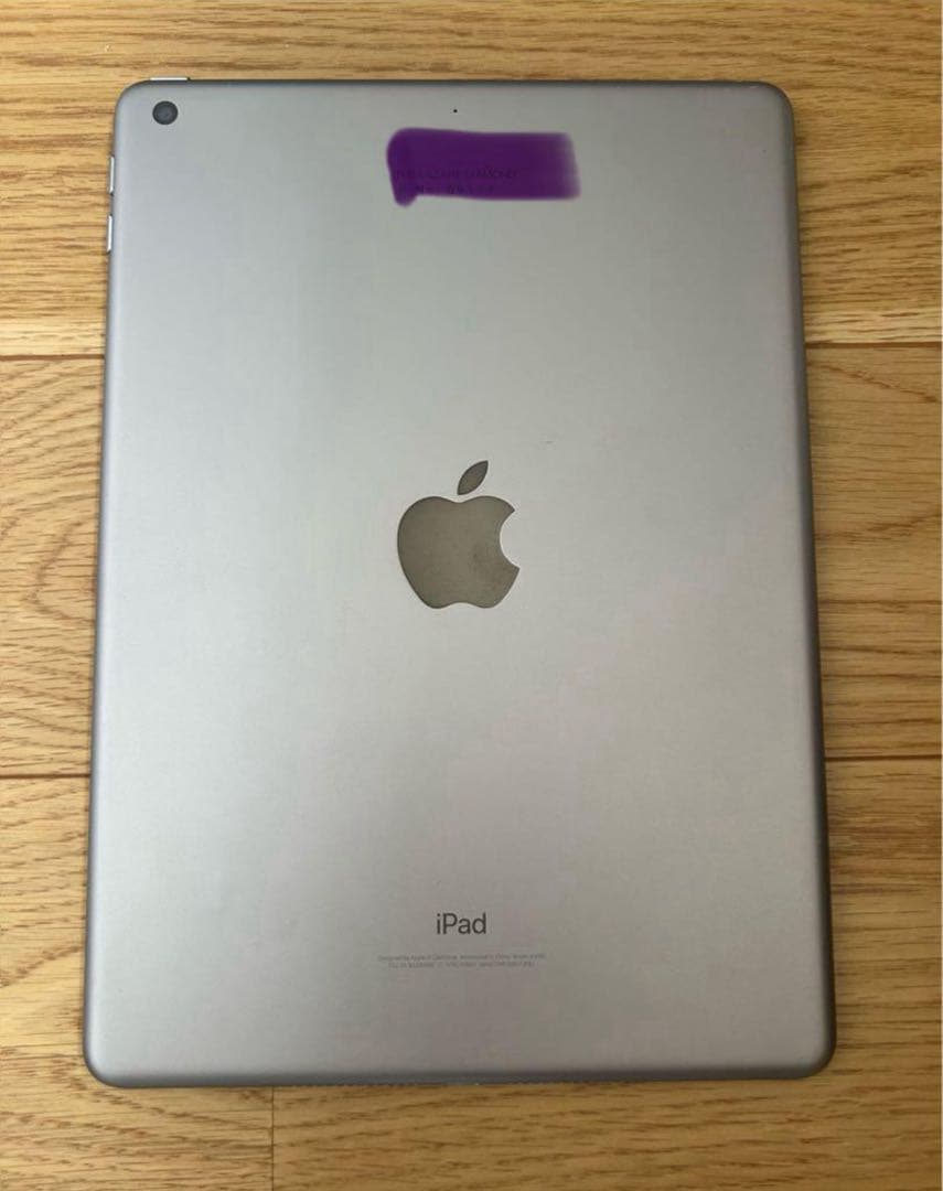 Apple iPad 本体　第五世代