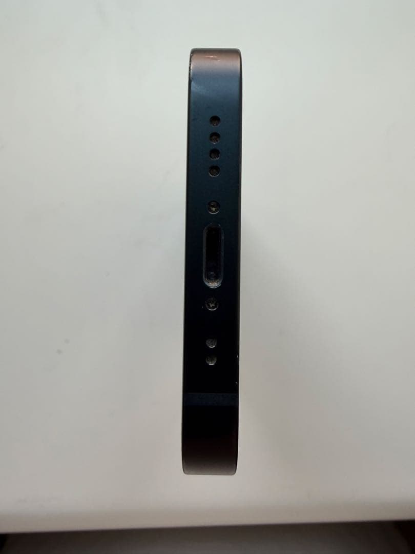 iPhone 13 mini ミッドナイト 128 GB（外箱あり・画面傷あり）