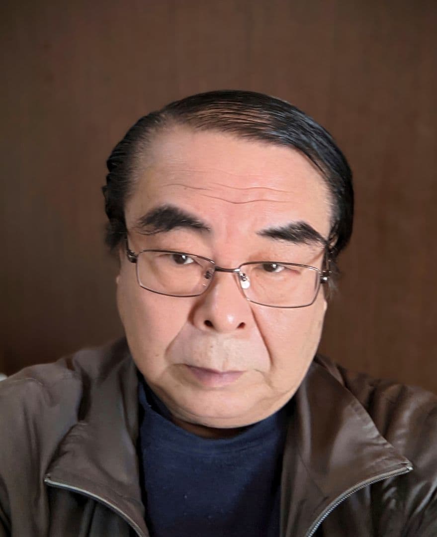 平和観音さまシリーズです　作品番号 NO U−22 　　彫刻家　岩村一博