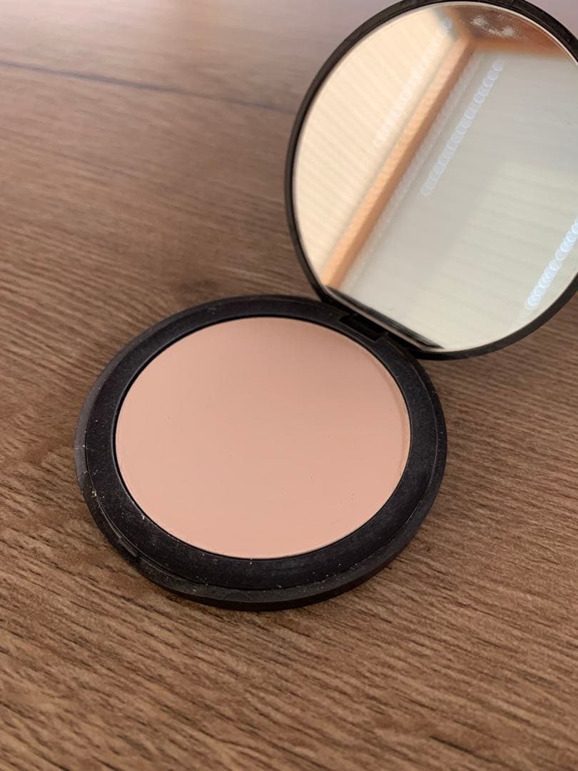 NARS ライトリフレクティングファンデーション 30ml