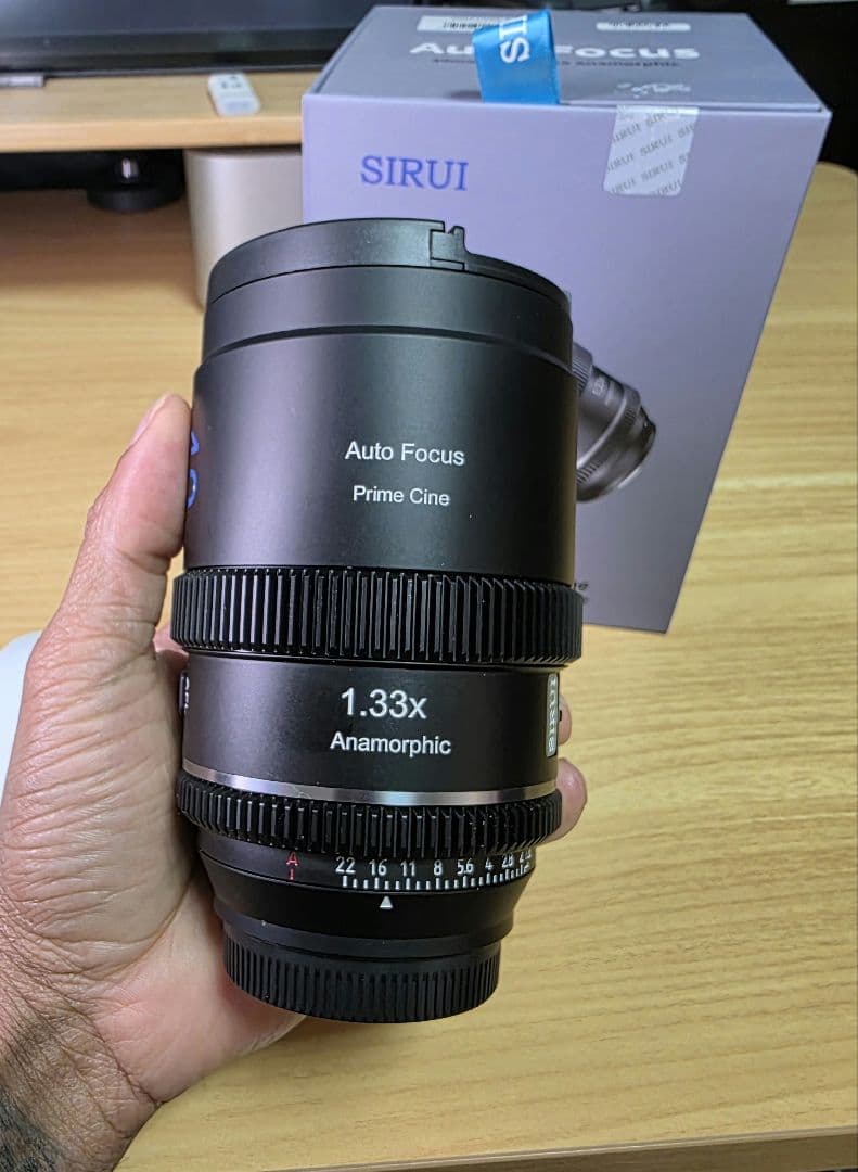 SIRUI 40mm T1.8 AF アナモルフィックレンズ