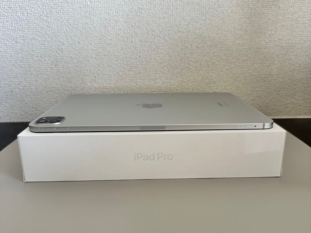 iPad Pro 11 (M2)4世代 128GBCellular 未使用に近い