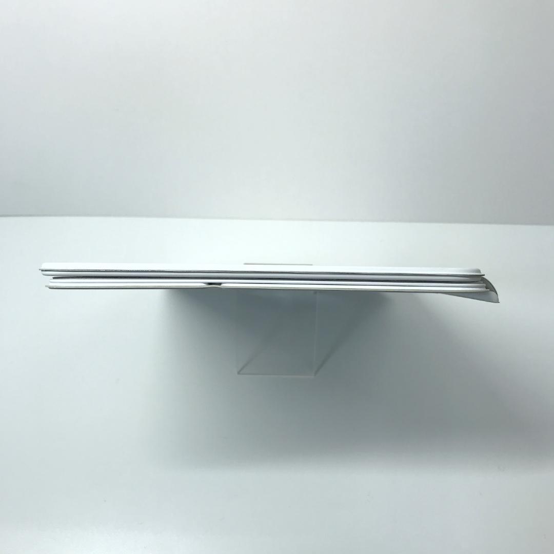 【極美品】Apple Magic Keyboard Folio A2695 ①