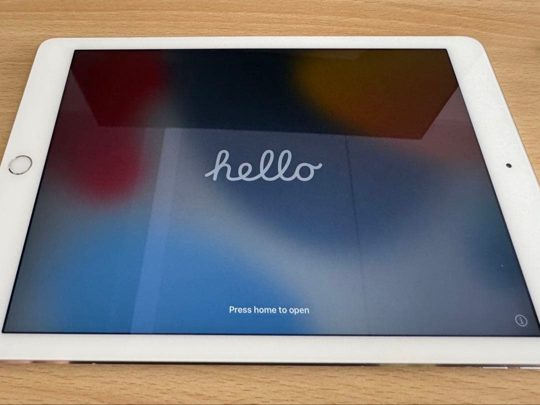 iPad Air 2 Wi-Fiモデル 64GB シルバー（MGKM2J/A）