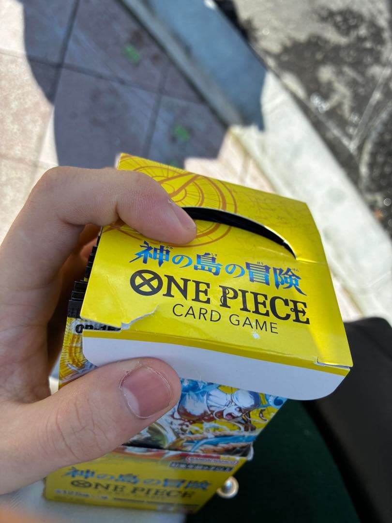 ワンピースカード　　神の島の冒険BOX未開封、封印テープカット済みです。