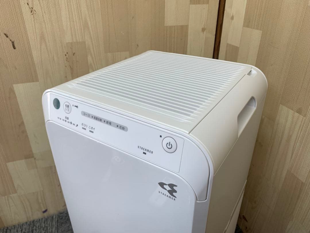 2024年　ダイキン　空気清浄機　MC555A-W
