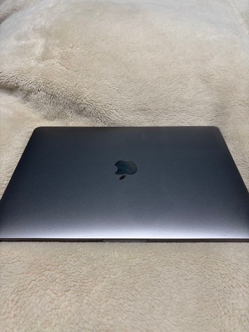 MacBook Pro 13インチ512GB本体　2020年モデル