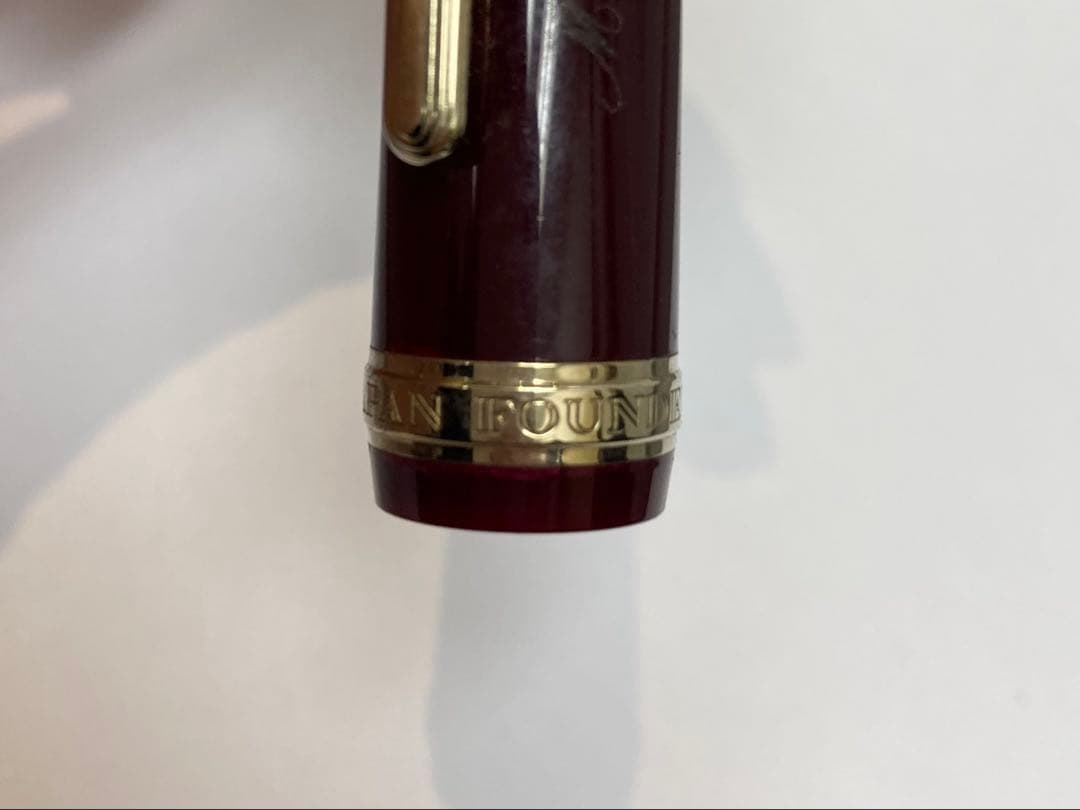 ワインレッド 万年筆 金ペン先14K◇