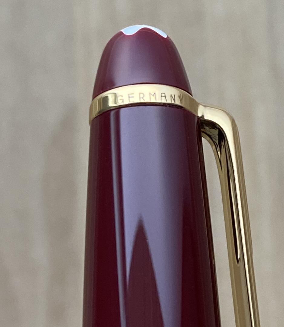 未使用に近い モンブラン 144 万年筆 14K(F)ボルドー 新品コンバーター