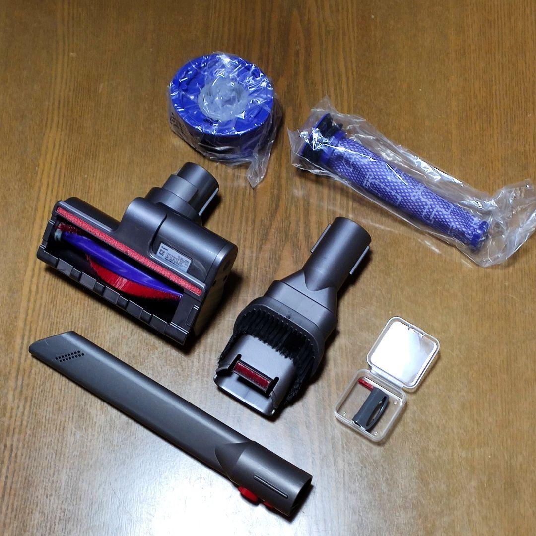 ダイソンV8 SV10掃除機＋マキタ18vアダプターセット 分解清掃済み 動作品