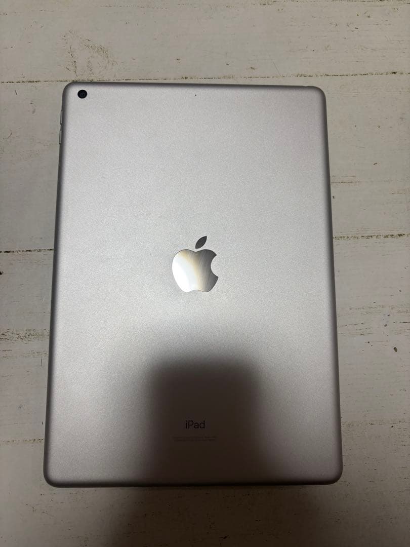 M*E様 iPad (第9世代)シルバー 本体＆キーボード
