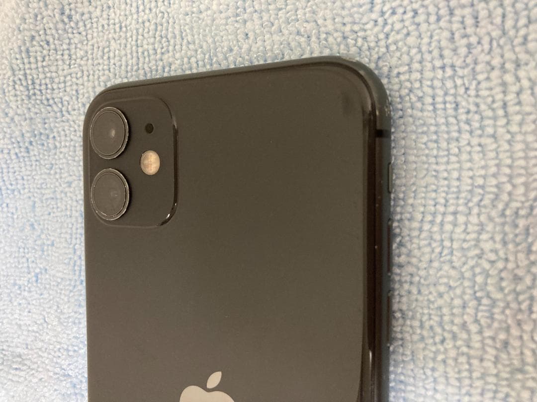 Apple iPhone 11 64GB ブラック docomo ジャンク品