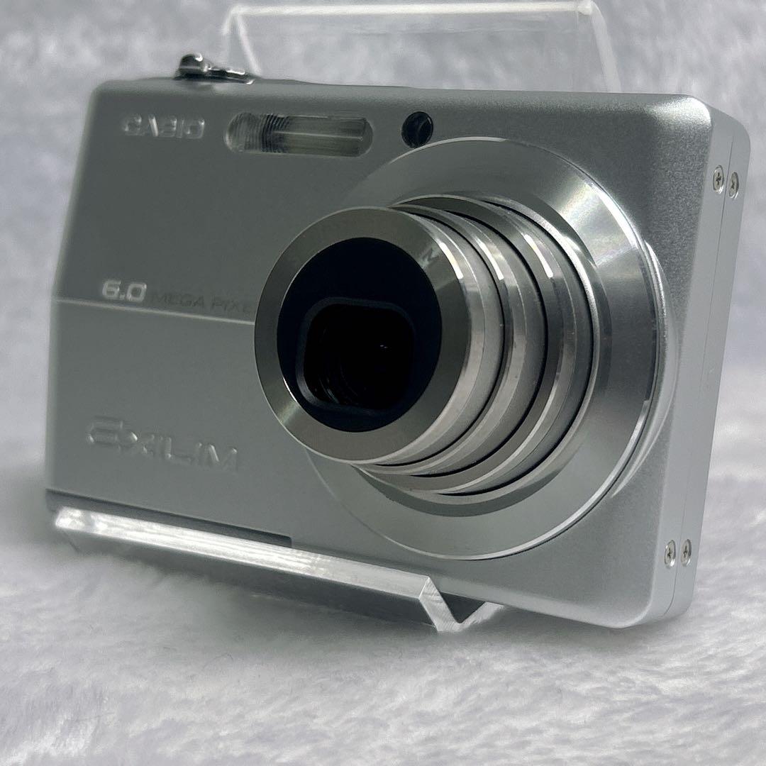 美品 CASIO EXILIM EX-Z600 エクシリム デジカメ