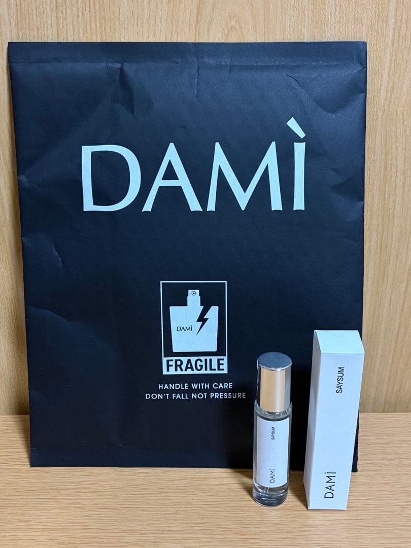 DAMÌ SAYSUM 香水(ユニセックス)