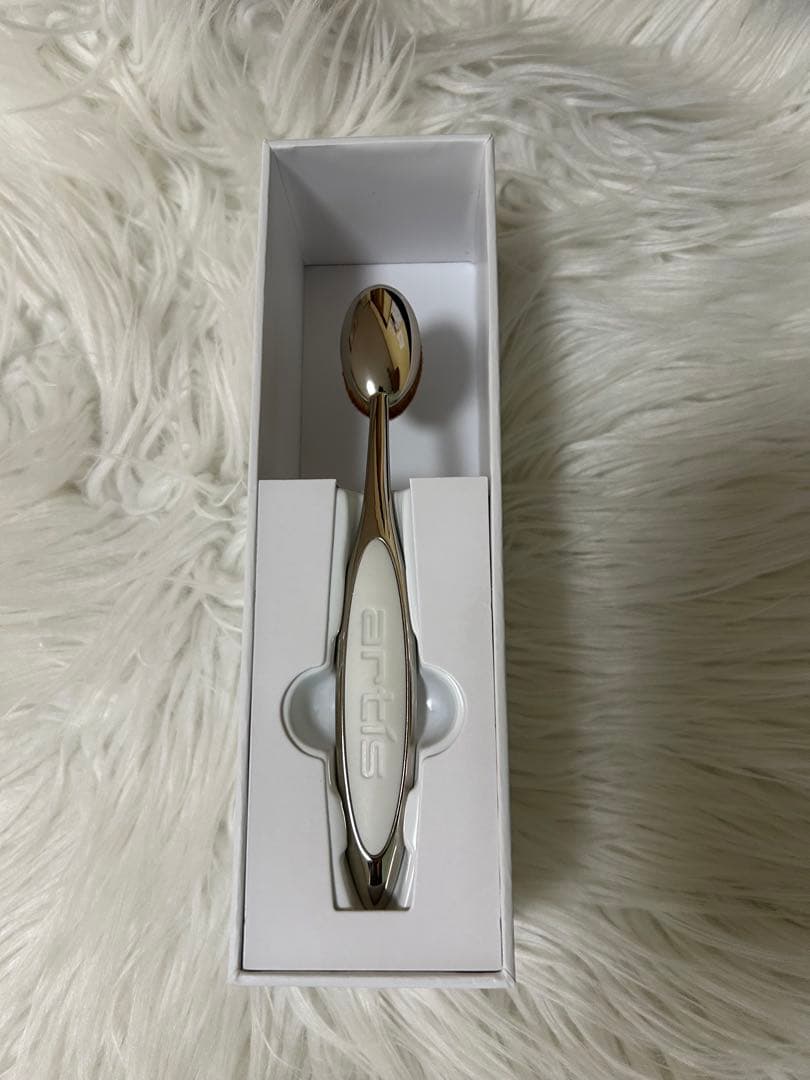 メイク道具・化粧小物 Artis Elite Collection Oval 6 Brush