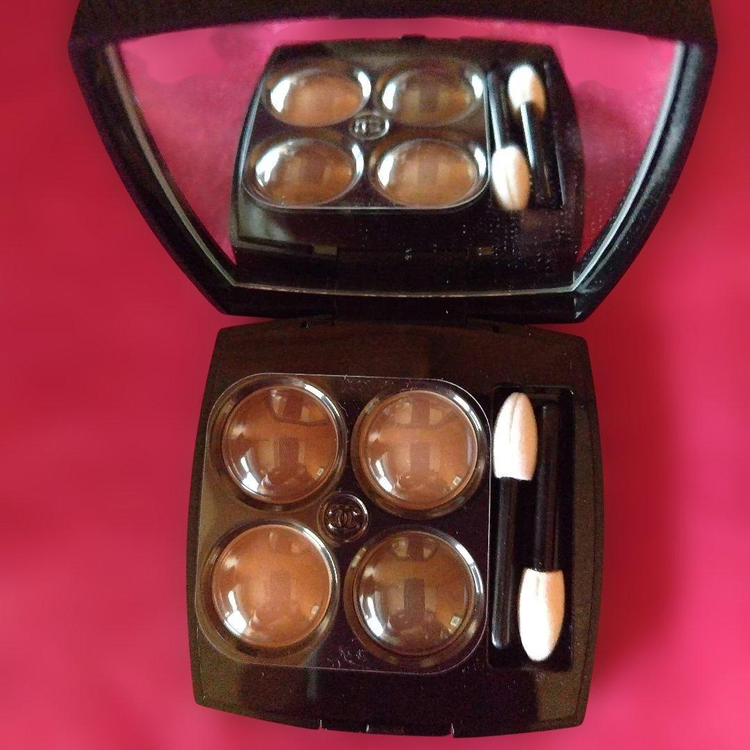 【新品］CHANEL 2025クリスマスコフレ アイシャドウ