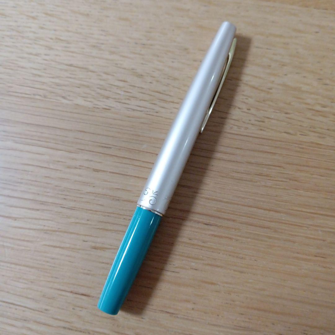 PILOT　パイロット　万年筆　ショート　ゴールド✕グリーン軸　レトロ　廃番