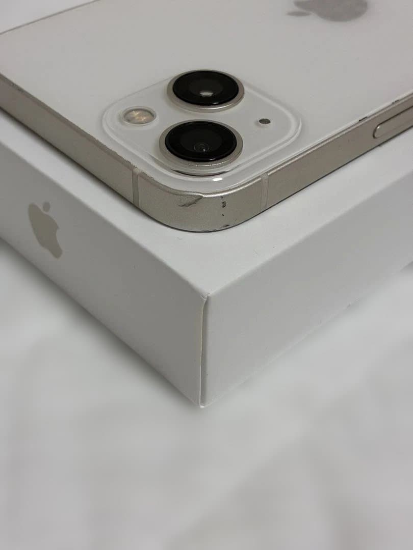 Apple iPhone 13 スターライト，128GB ホワイト 本体 箱あり