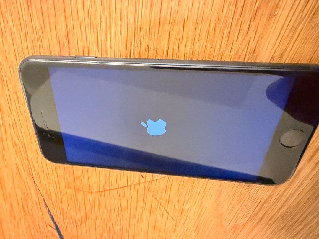 iPhoneSE第3世代ミッドナイト SIMフリー