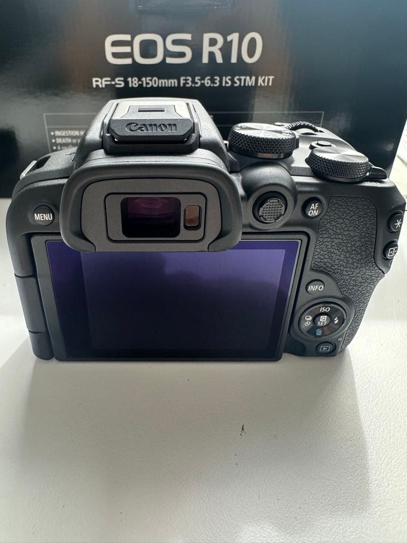【極美品】Canon EOS R10 RF-S18-150 IS STM KIT