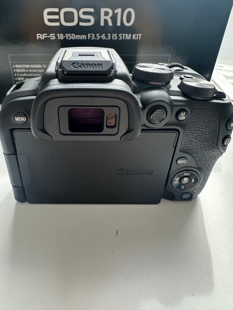 【極美品】Canon EOS R10 RF-S18-150 IS STM KIT