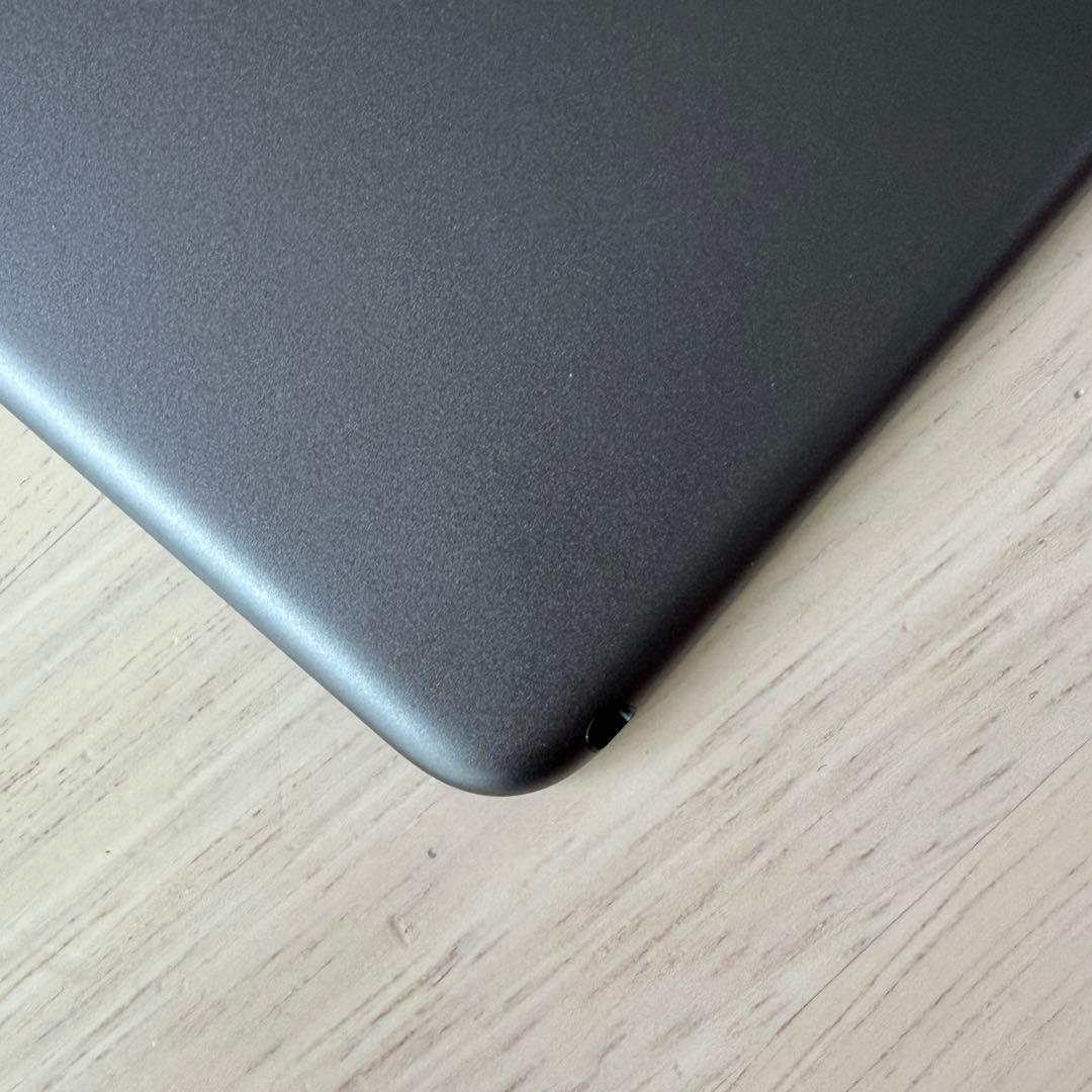 美品 iPad Air第3世代　Wi-Fiモデル 64GB 箱付き 純正カバー