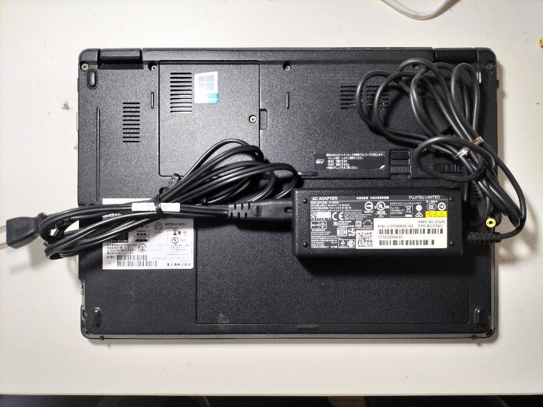 【ジャンク品】Fujitsu Lifebook Pシリーズ