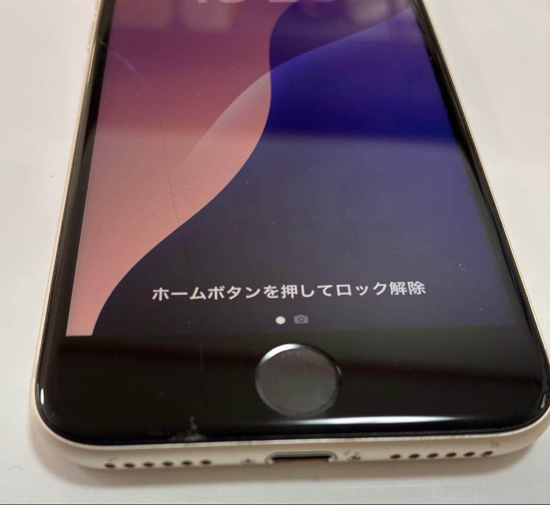 【ジャンク品　ガラス割れ】Apple iPhone SE 第3世代 64GB