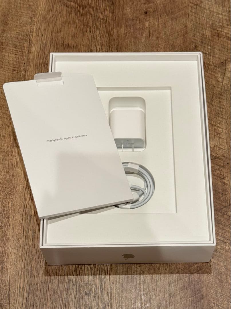 極美品 90％ Apple iPad 第8世代32GBスペースグレー 本体