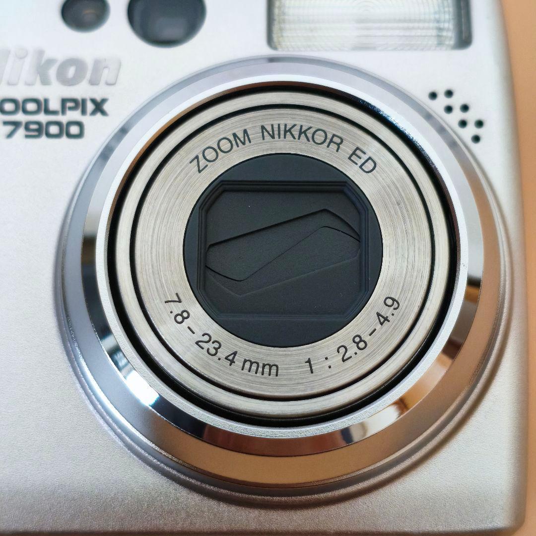 【動作確認済・液晶一部不良】Nikon COOLPIX 7900 　シルバー