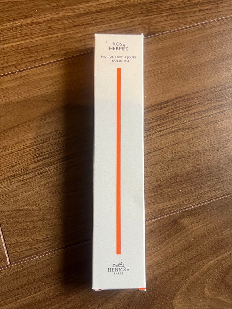 HERMES チークブラシ