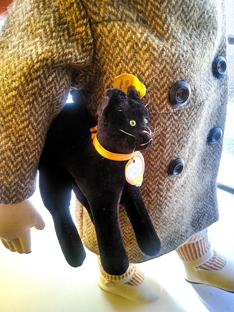 スタイルのよいベルベット猫　シュタイフ　トムキャット　ALL ID’ｓ　黒猫さん