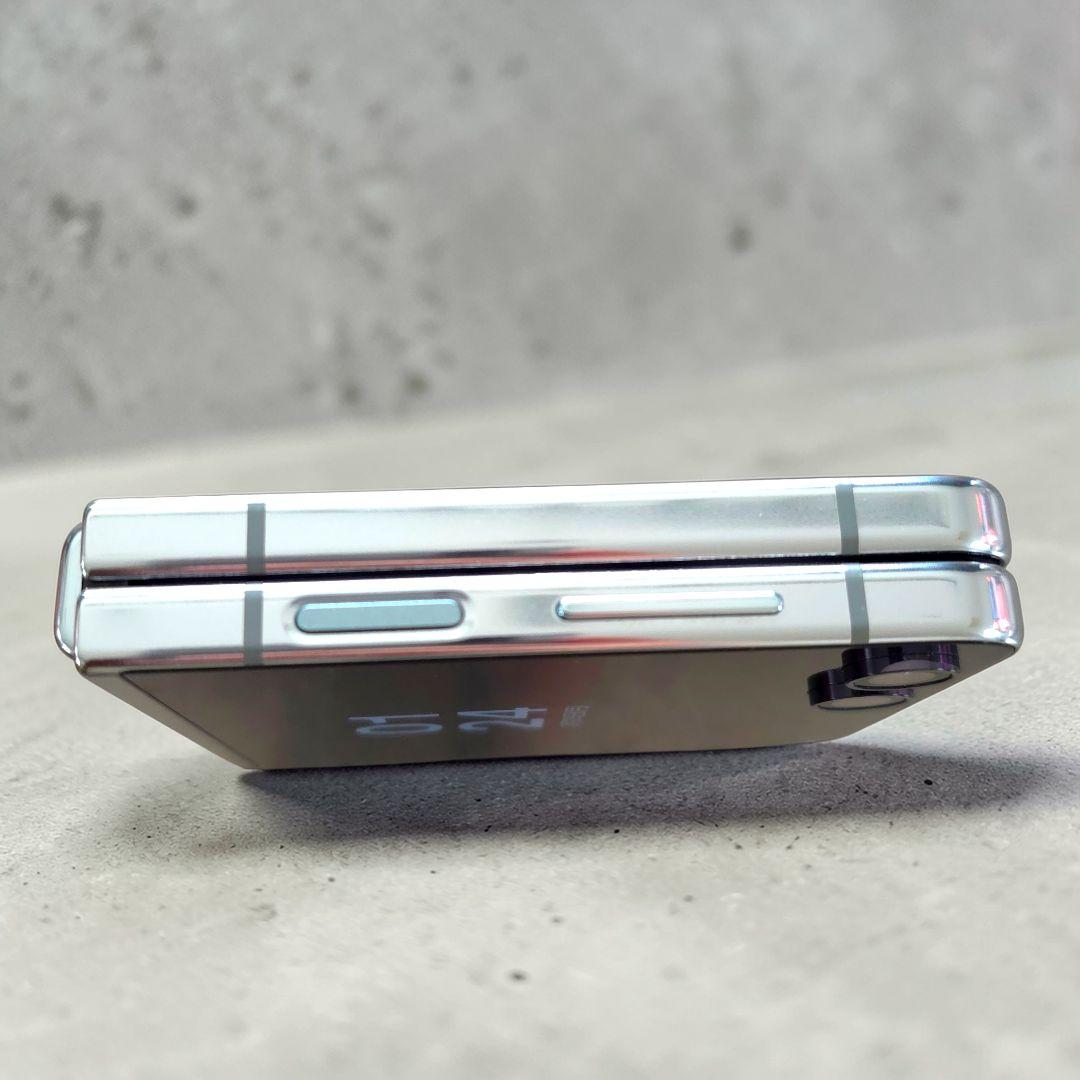 Galaxy Z Flip5 本体 SCG23 国内版 ミント 256GB
