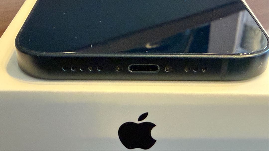 iPhone 13 256GB SIMフリー ミッドナイト ガラスフィルム付