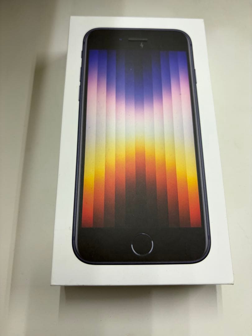Apple iPhone SE 第三世代 本体　ブラック