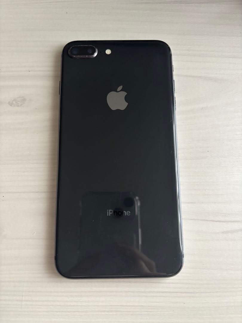 iPhone8Plus SIMフリー