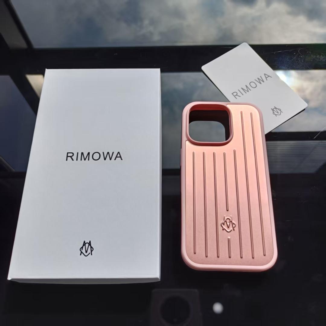 新品未使用RIMOWA ピンク iPhone 16 Proケースa