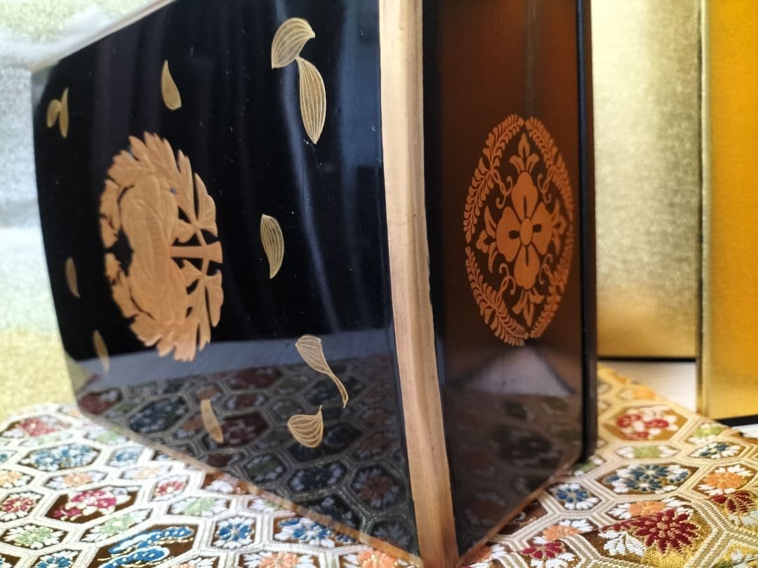漆器 　文箱　 黒色　 金色装飾　 仏具 　金蒔絵