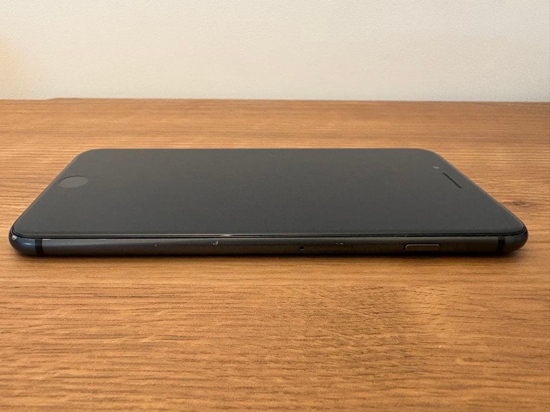 Apple iPhone 8 Plus 64GB スペースグレー