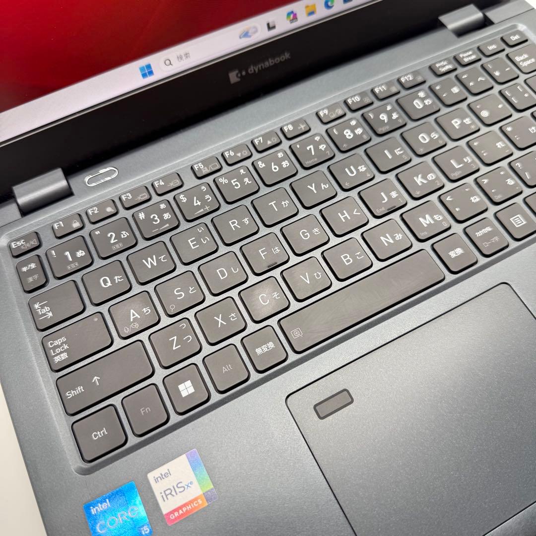 dynabook G83HU 11世代i5 16GB 新品SSD512 高速静音