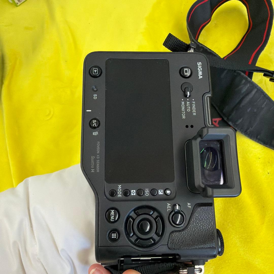 【極上品】SIGMA sd Quattro H ボディ シグマ　週末値下げ