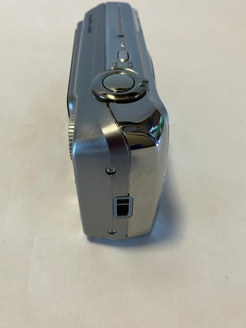 ★★【szillmy--】　小型デジカメ　Finpix A800