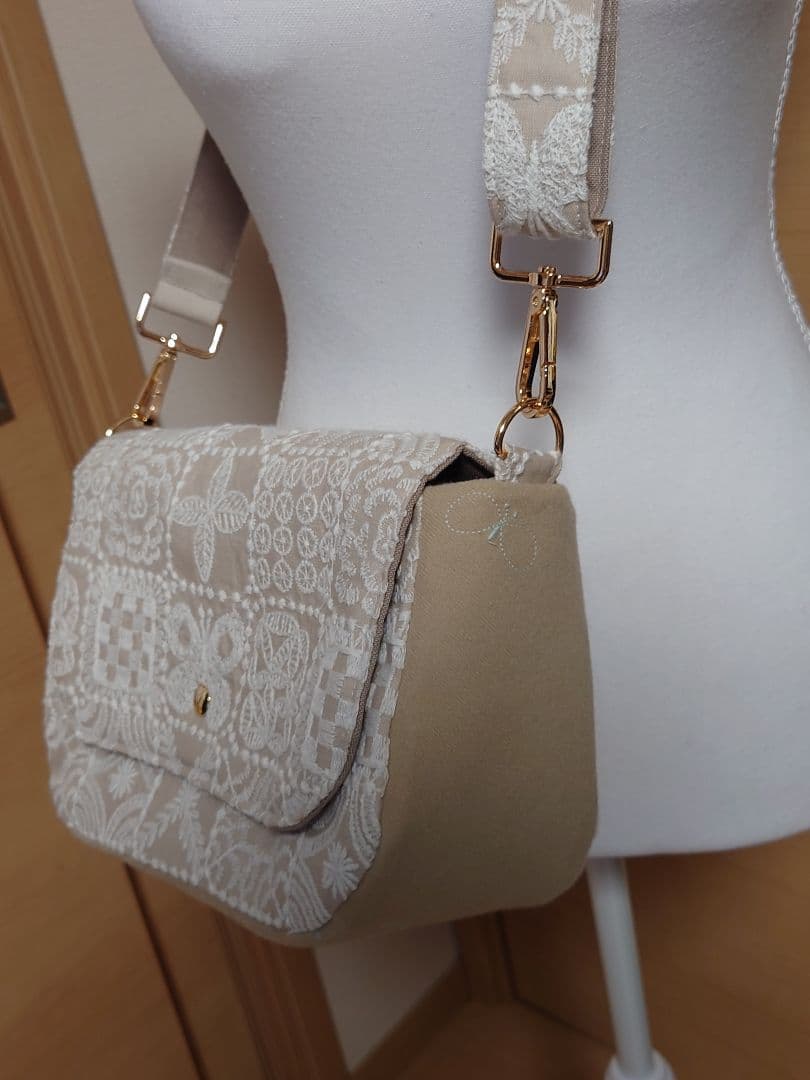 forest tile　light beige　 ミナペルホネン カバーバッグ